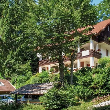 Three-bedroom In Apartman
